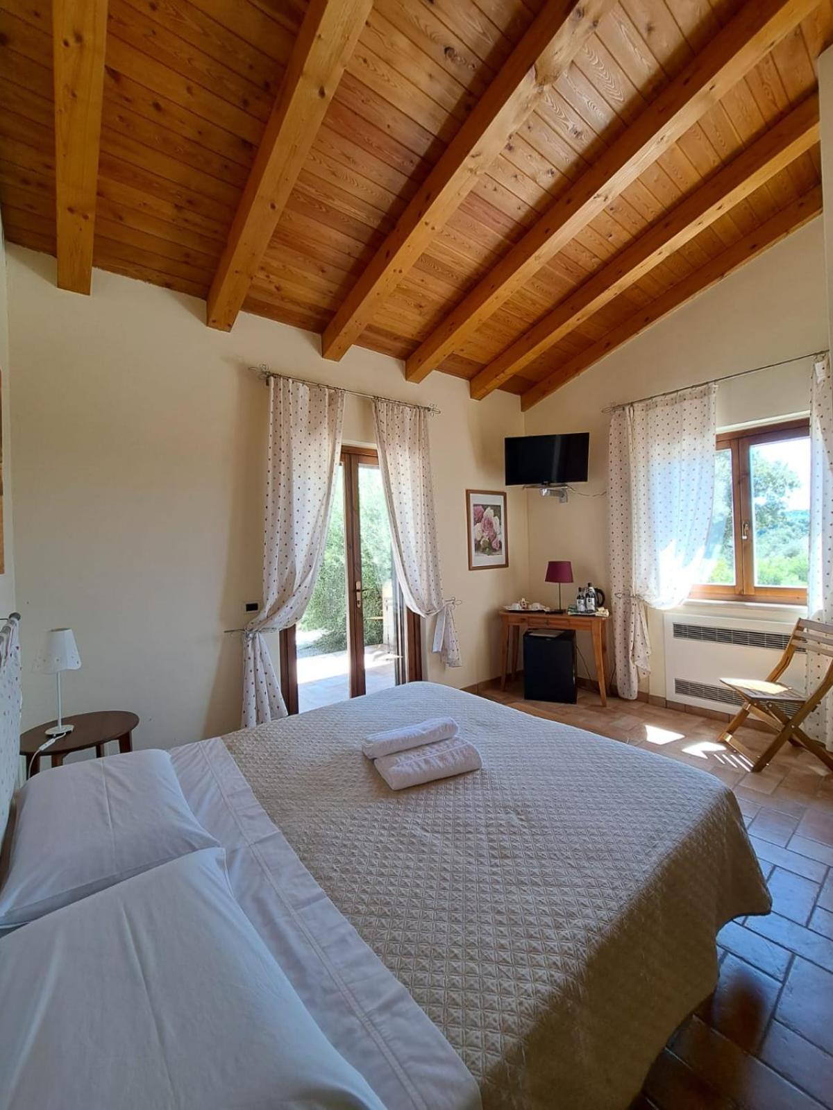 Casale Terre Rosse Bed & Breakfast Saturnia Eksteriør bilde
